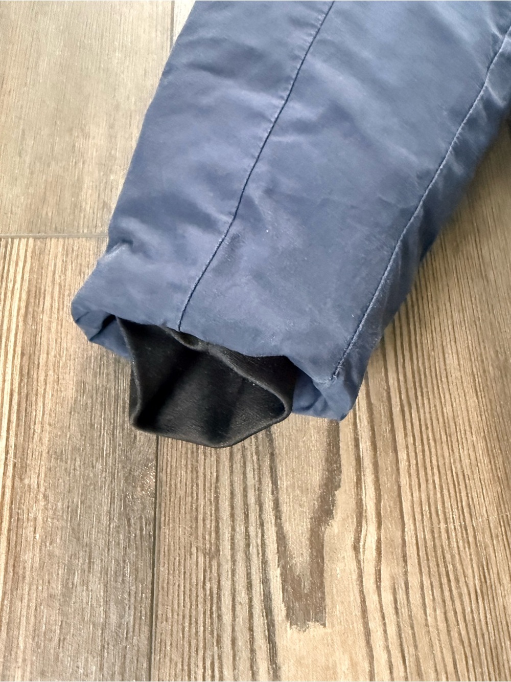 The North Face Navy Insulated Women's Parka - Picture 4 of 6